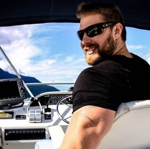 Meet your Posher, Tj